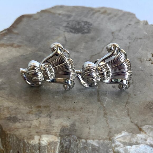 VTG Wallace Sterling Silver Hollow "Romance Of The Sea" Screwback Earrings - Picture 13 of 16